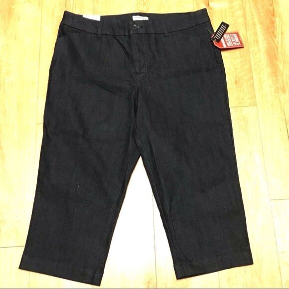 St John's Bay Secretly Slender Capri Classic Fit NWT - Picture 2 of 15